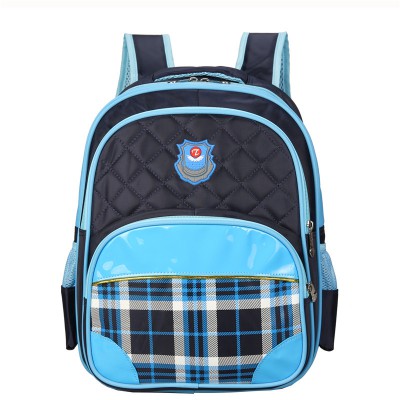 Школьный ранец темно-синего цвета с абстрактным рисунком